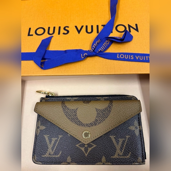 Louis Vuitton Accessories - LV Card Holder Recto Verso